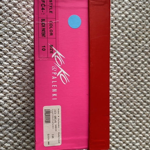 Black Patent heels, never used. With original box - Picture 8 of 8